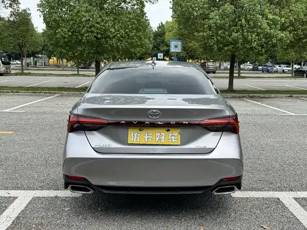 Toyota Avalon 2022