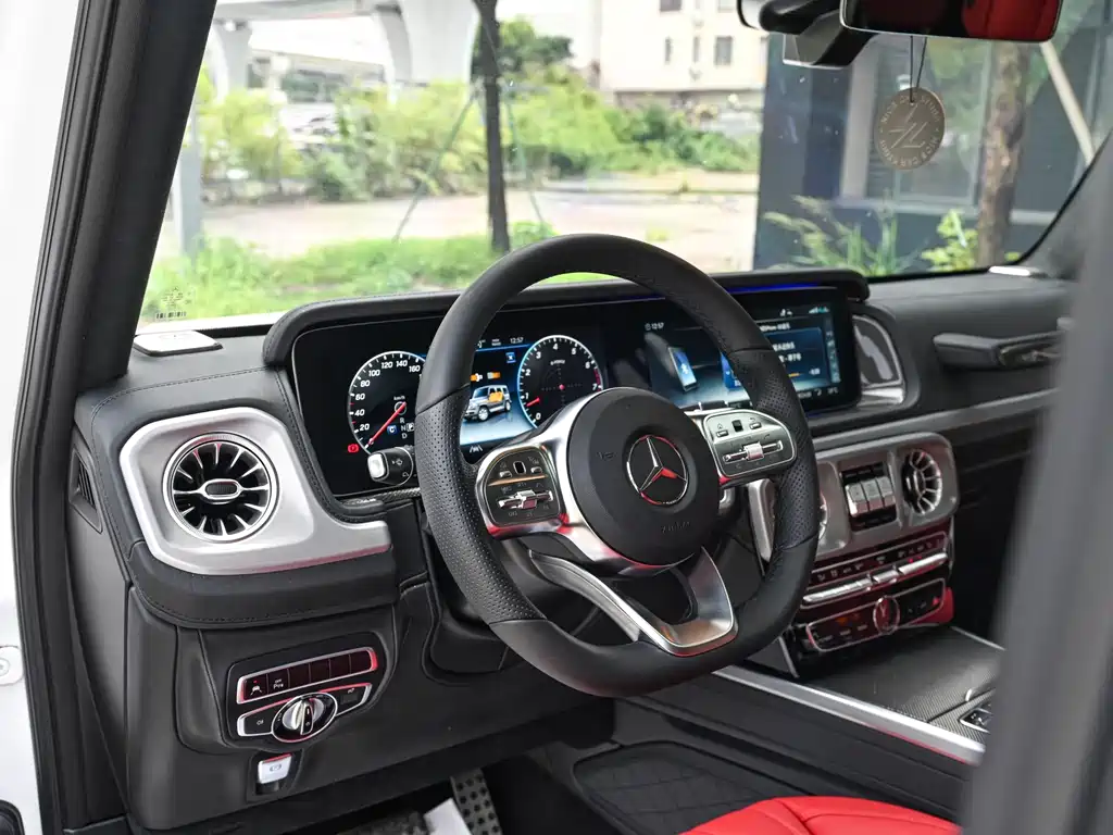Mercedes-Benz G-Class 2024 — фото 15