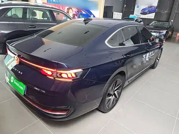 Volkswagen Magotan 2024