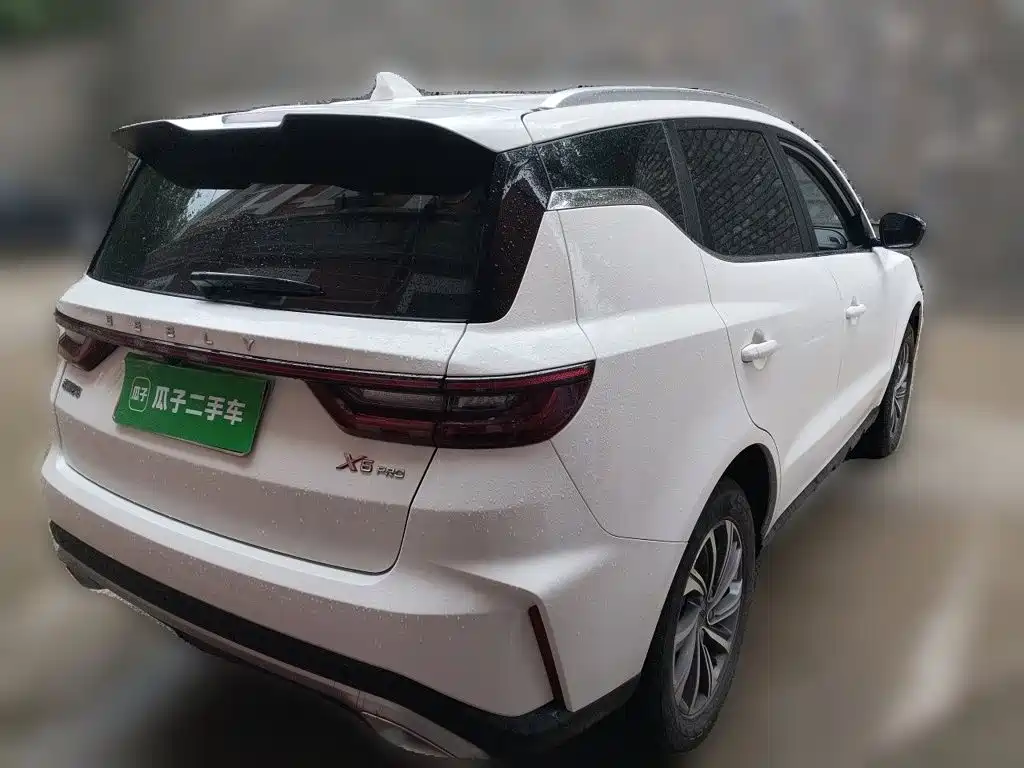 Geely Vision X6 2024