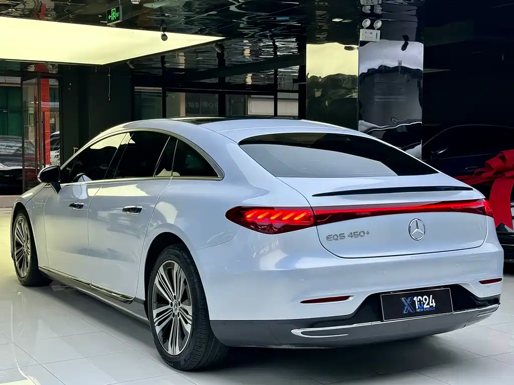 Mercedes-Benz EQS 2022 — фото 6