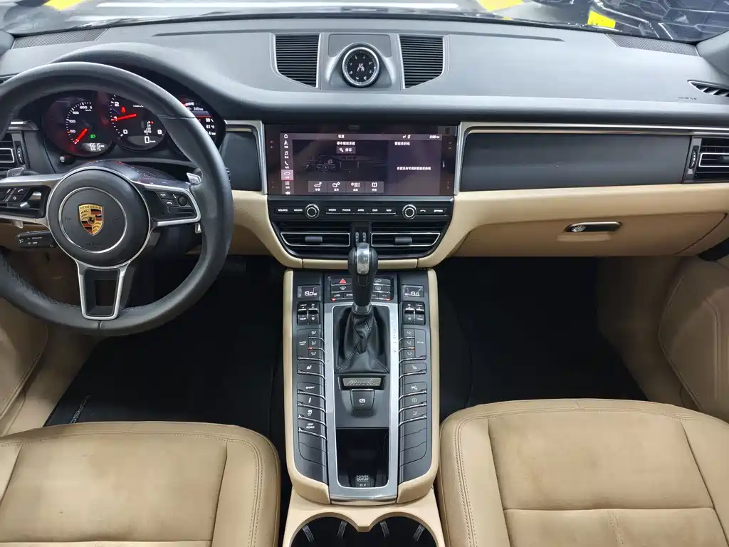 Porsche Macan 2020 — фото 13