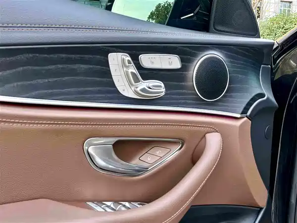 Mercedes-Benz E-Class 2022