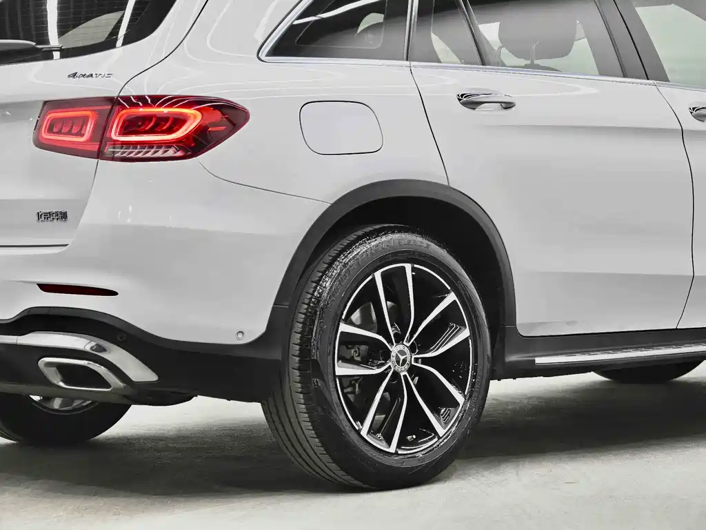 Mercedes-Benz GLC 2020 — фото 36