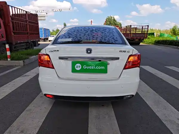Changan Yuexiang V3 2018