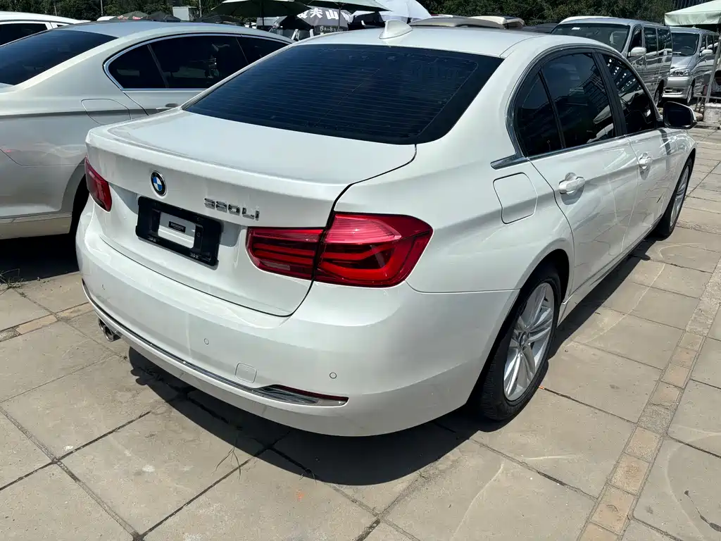 BMW 3 Series 2017