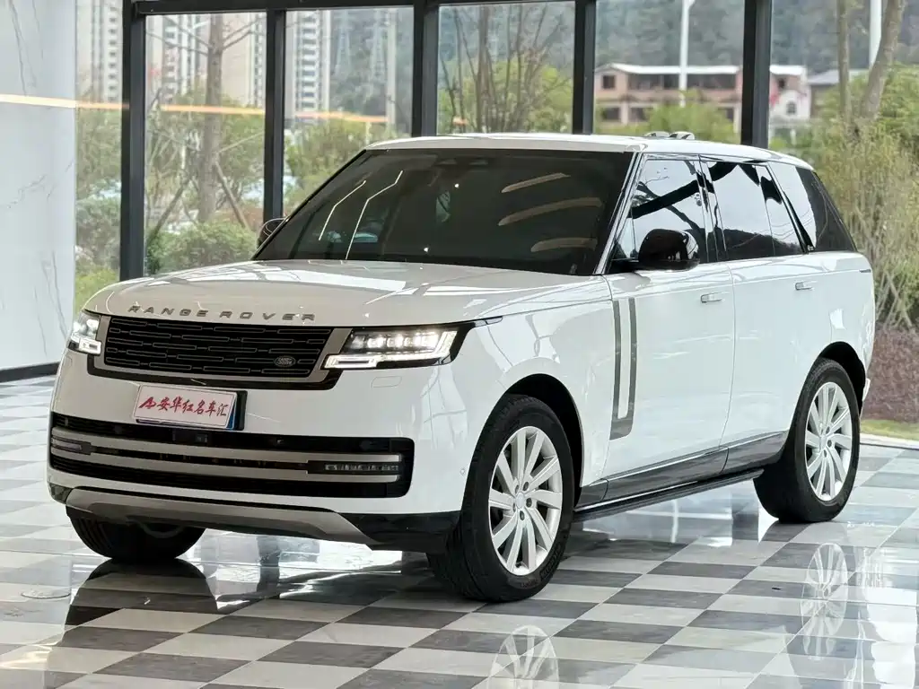Land Rover Range Rover 2023 — фото 1