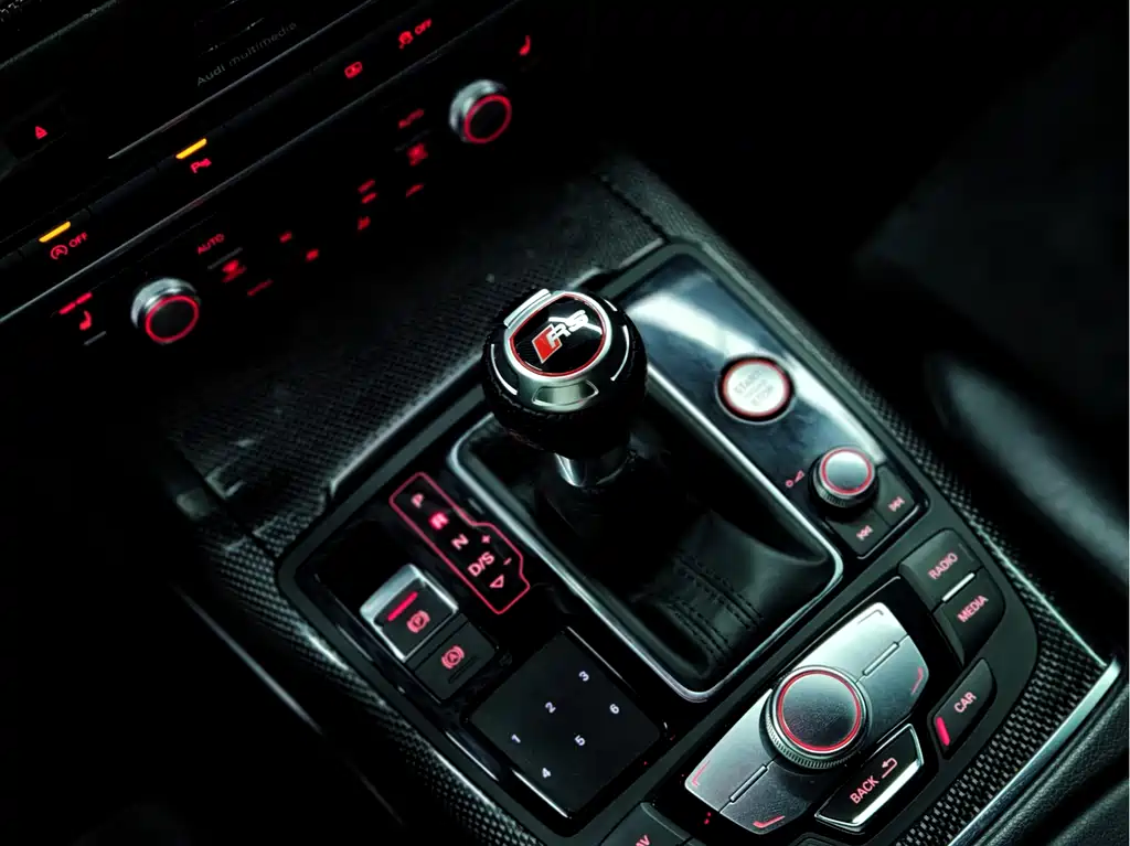 Audi S6 2013 — фото 19