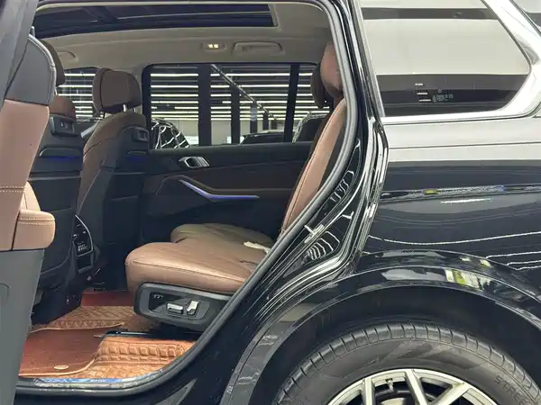 BMW X7 2022