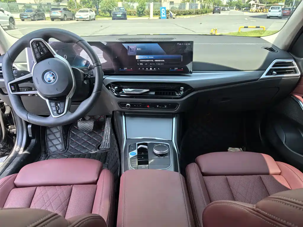 BMW i3 2025 — фото 5