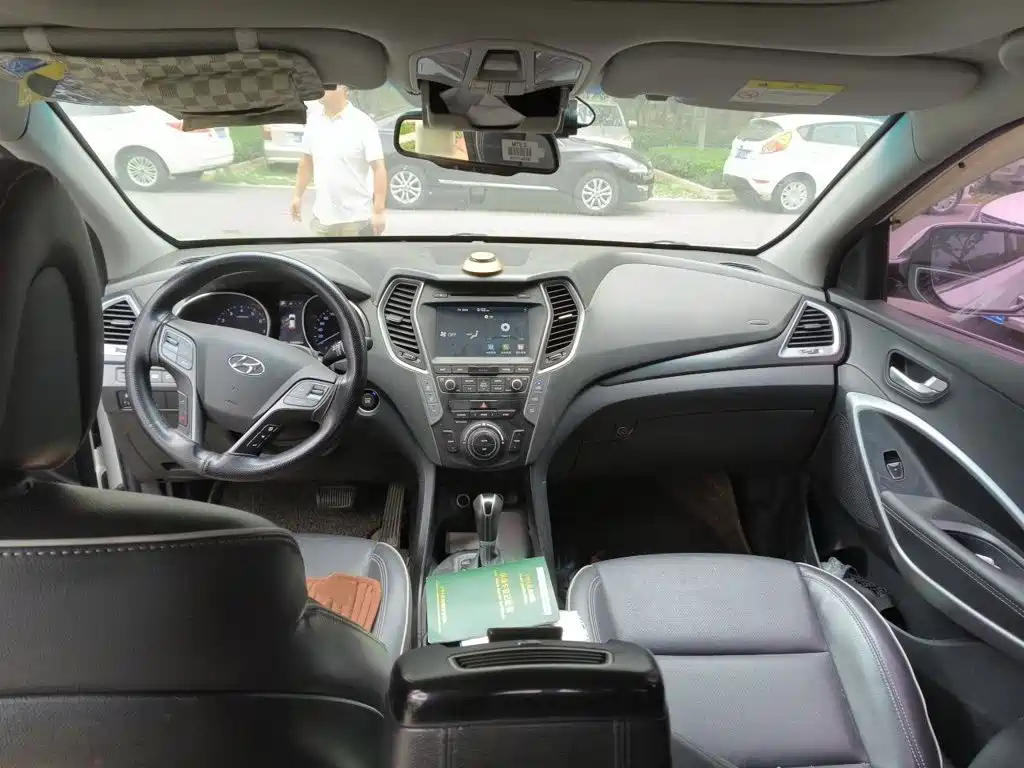Hyundai Santa Fe 2018 — фото 13