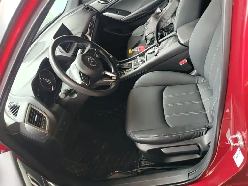 Mazda CX-4 2019 — фото 15