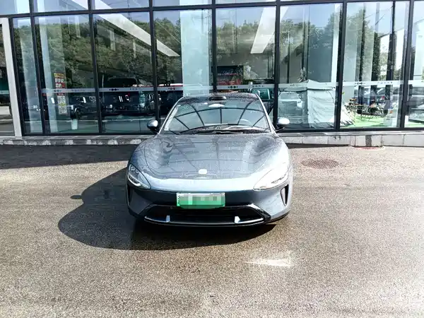 Xiaomi SU7 2024