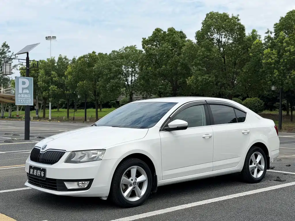 Skoda Octavia 2015 — фото 3