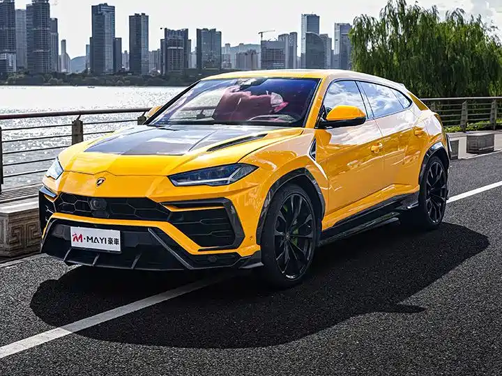 Lamborghini Urus 2019 — фото 1