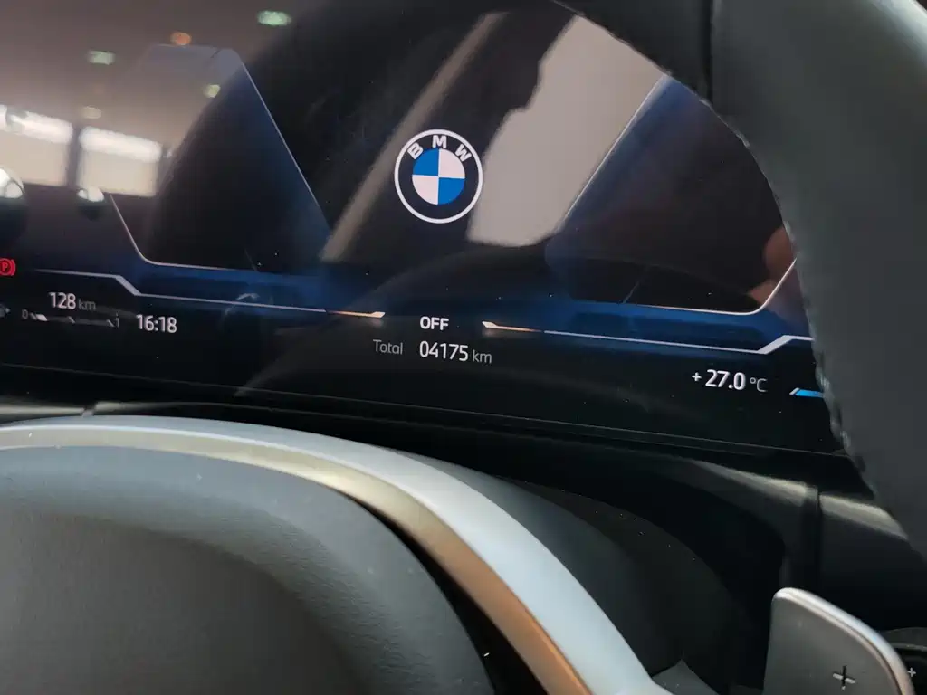BMW 3 Series 2026 — фото 15