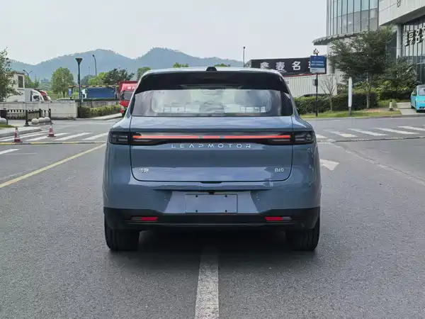 Leapmotor B10 2025