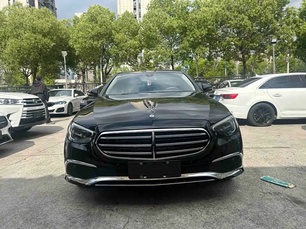 Mercedes-Benz E-Class 2022 — фото 2