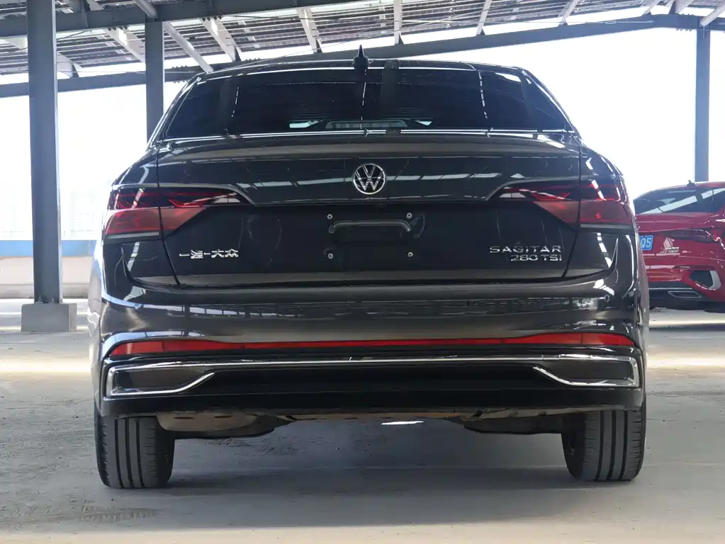 Volkswagen Sagitar 2022