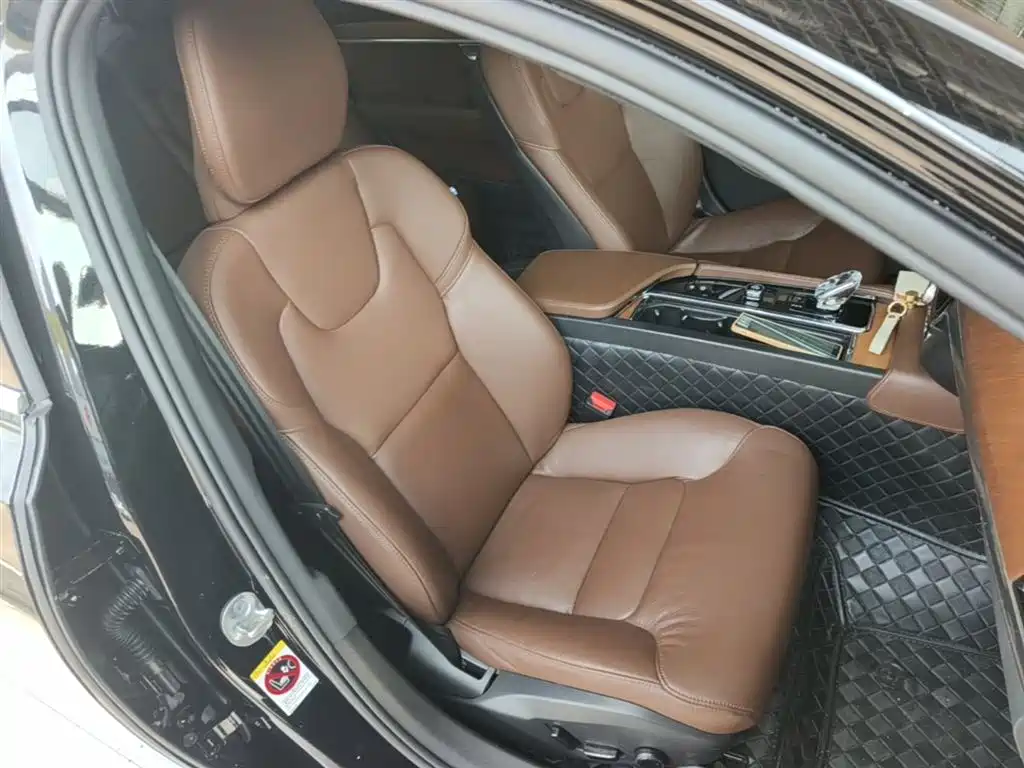Volvo S90 2023 — фото 25