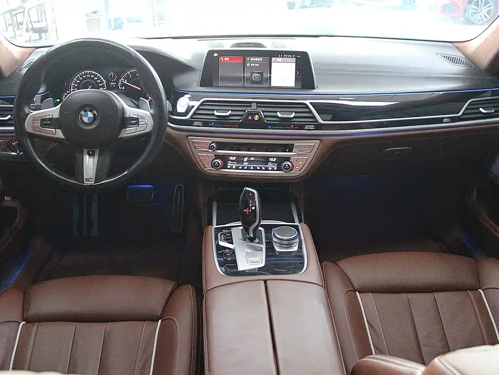 BMW 7 Series 2018 — фото 4