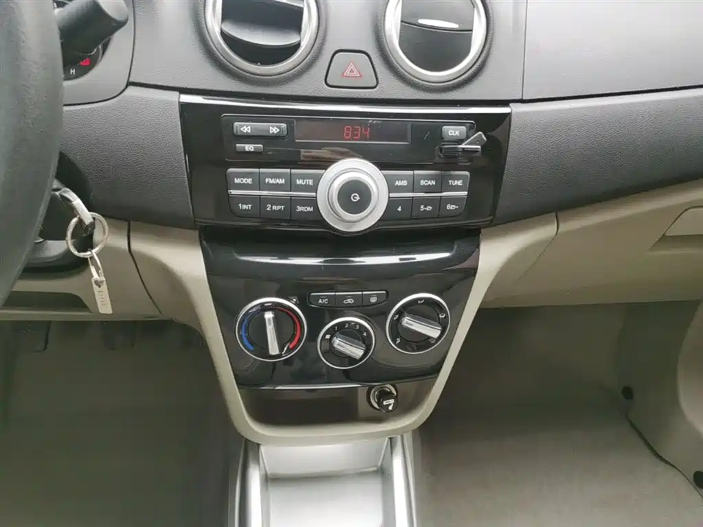 Changan V3 2017 — фото 13