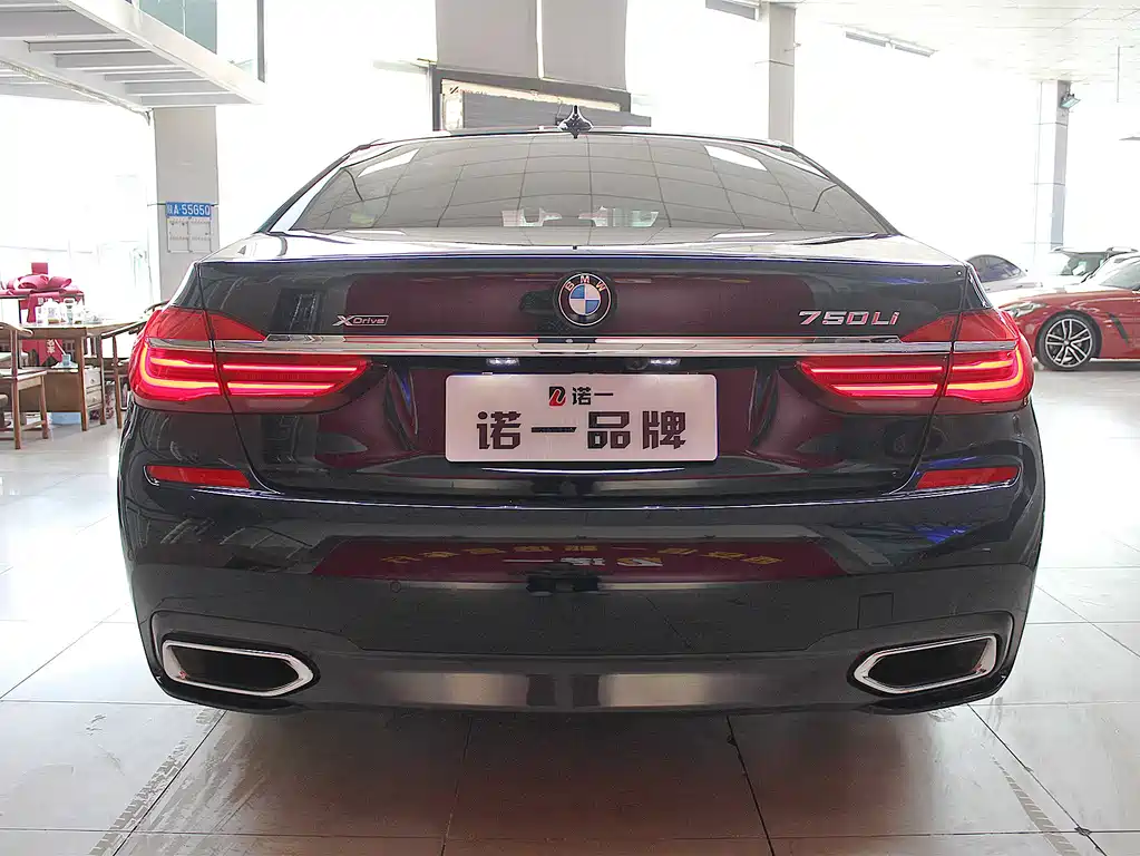 BMW 7 Series 2018 — фото 3