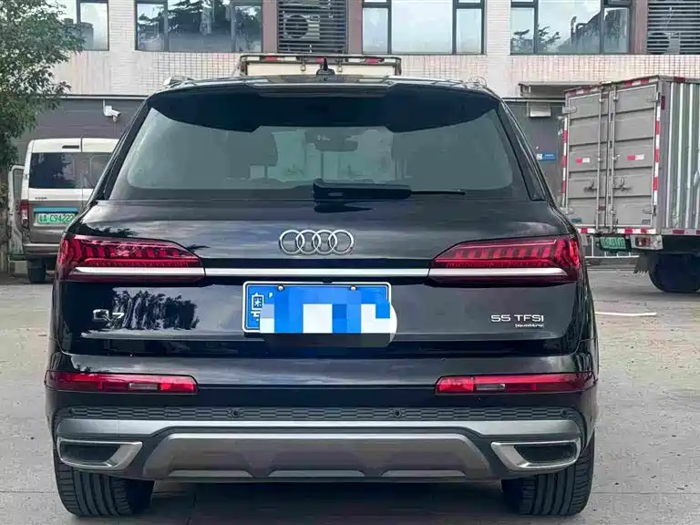 Audi Q7 2021 — фото 3
