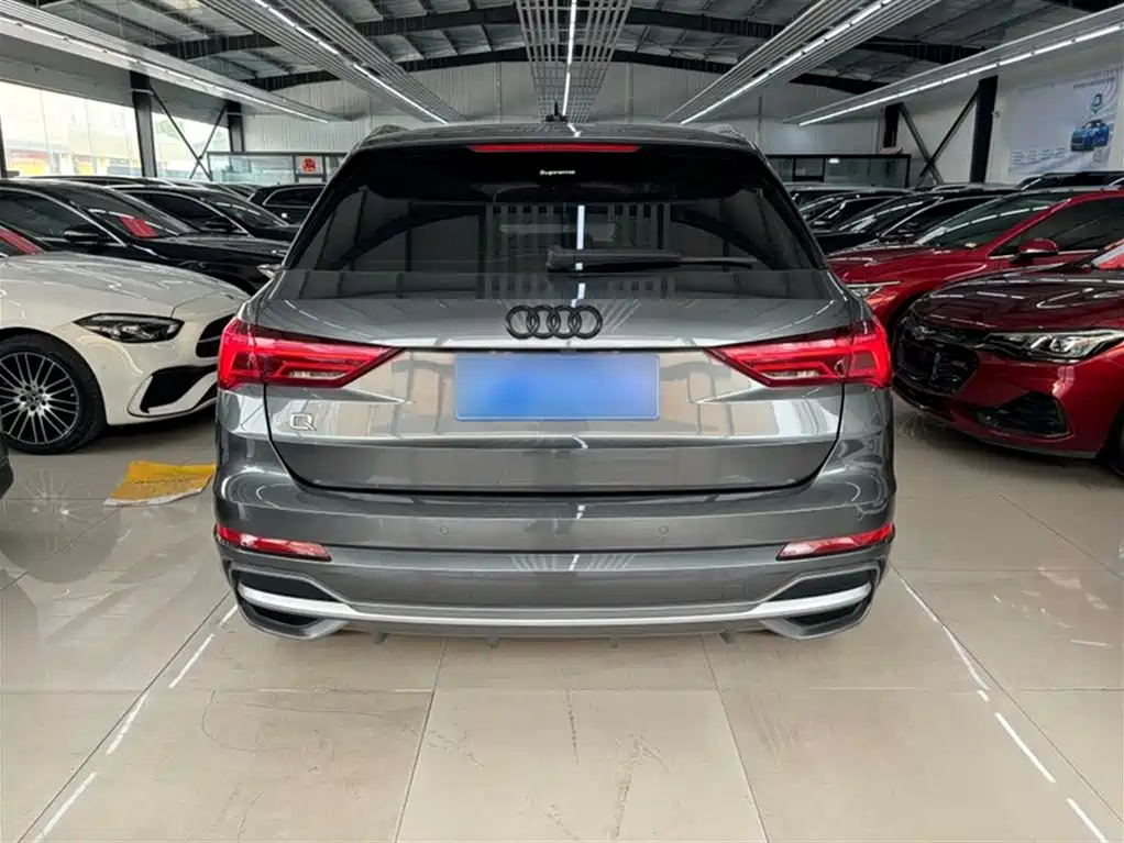 Audi Q3 2021 — фото 12