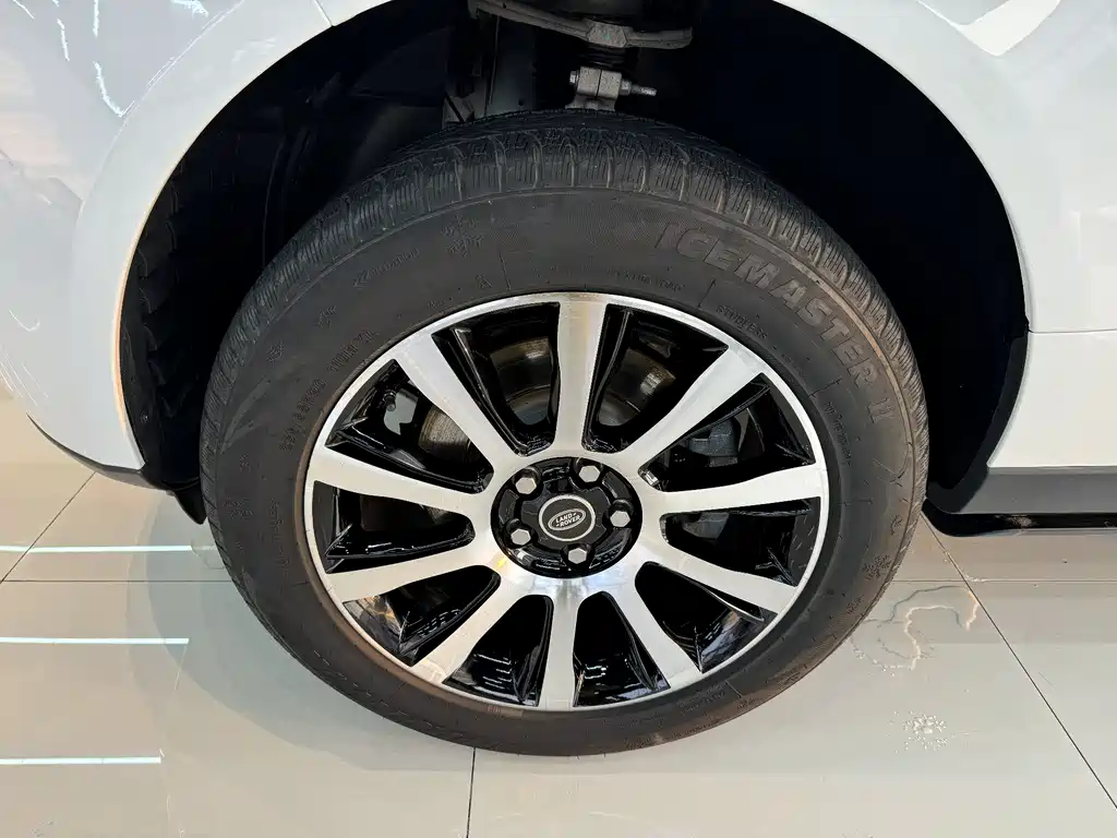 Land Rover Range Rover 2018 — фото 16