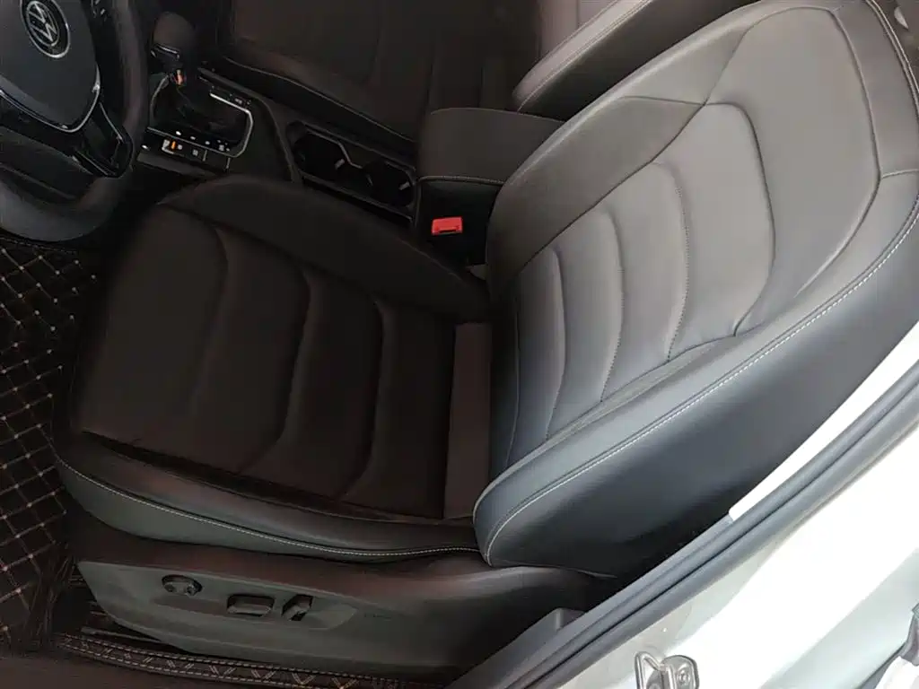 Volkswagen Tiguan L 2021 — фото 15