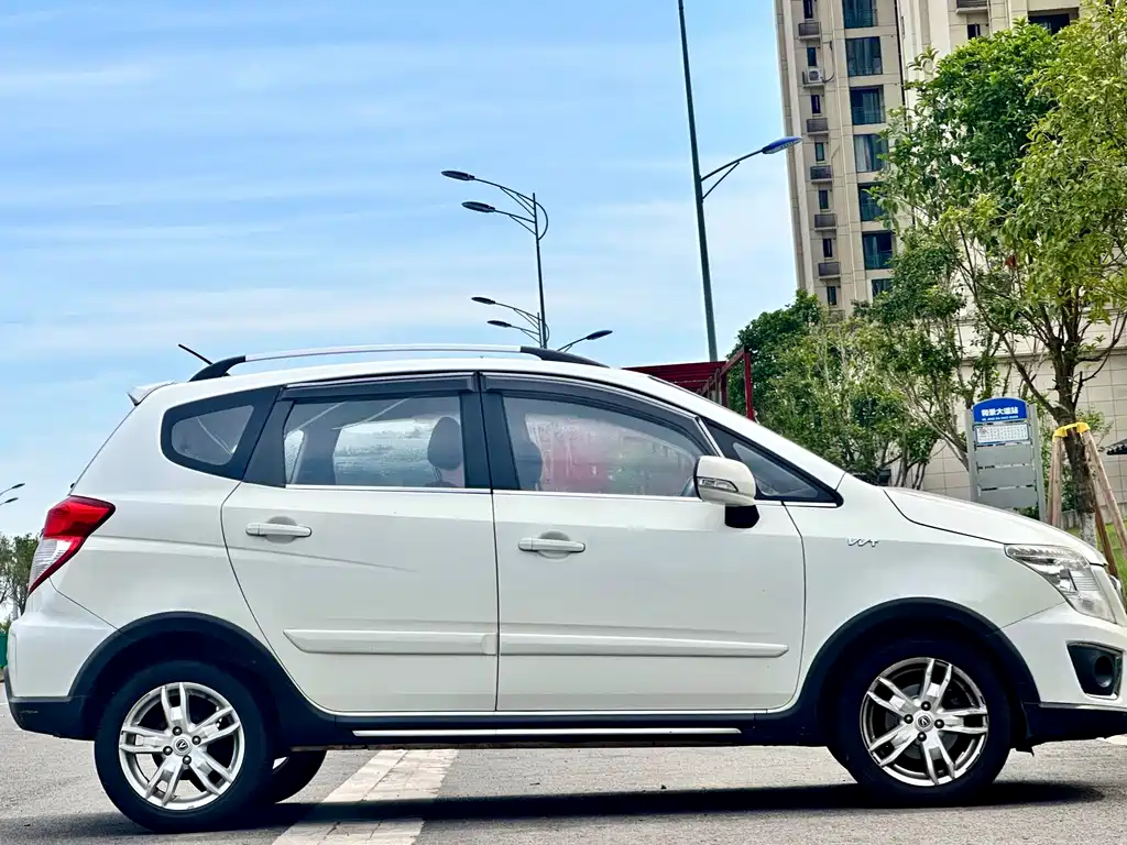 Changan CX20 2015 — фото 10
