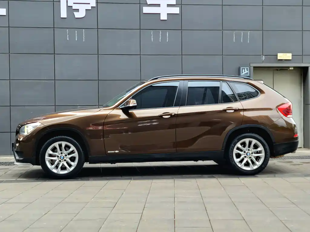 BMW X1 2015 — фото 11