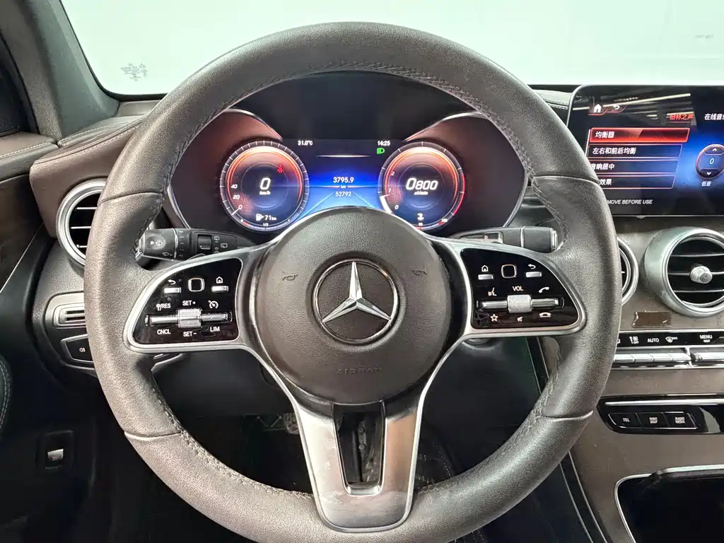Mercedes-Benz GLC 2021 — фото 17