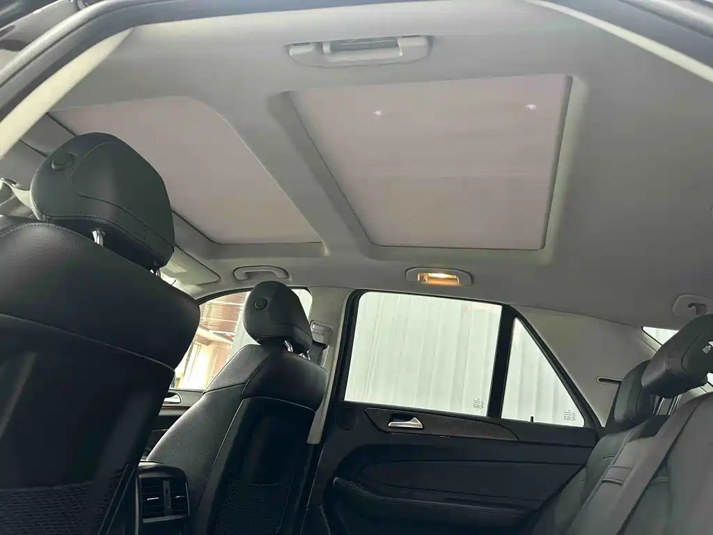 Mercedes-Benz GLE 2017 — фото 15