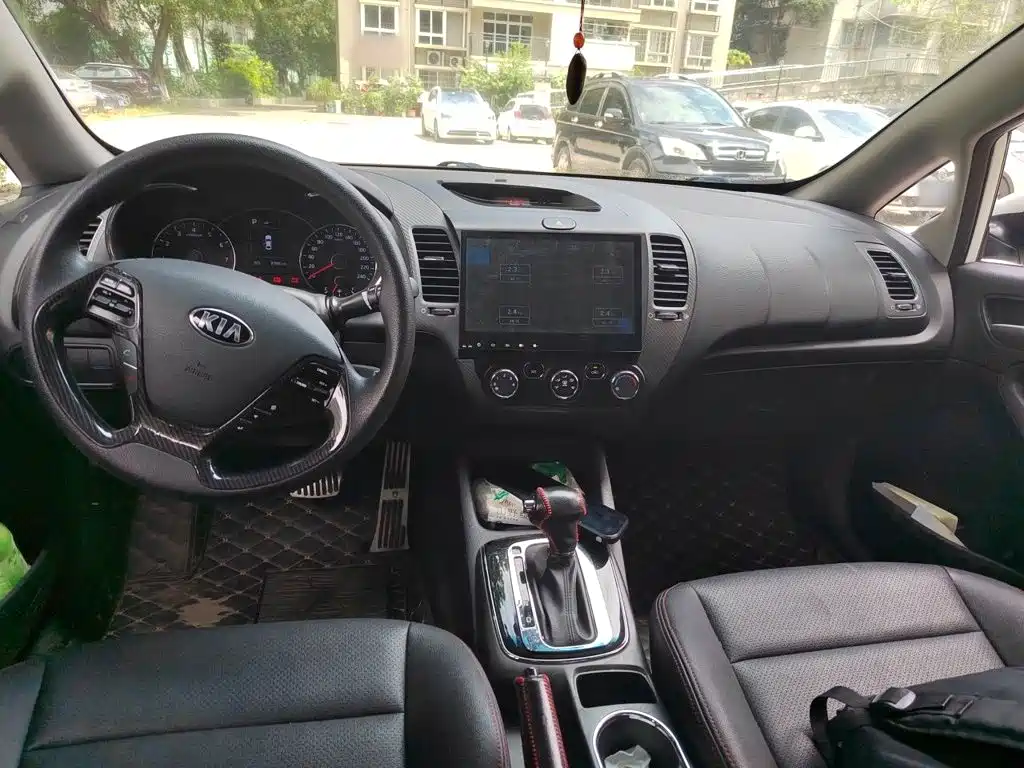 Kia K3 2016