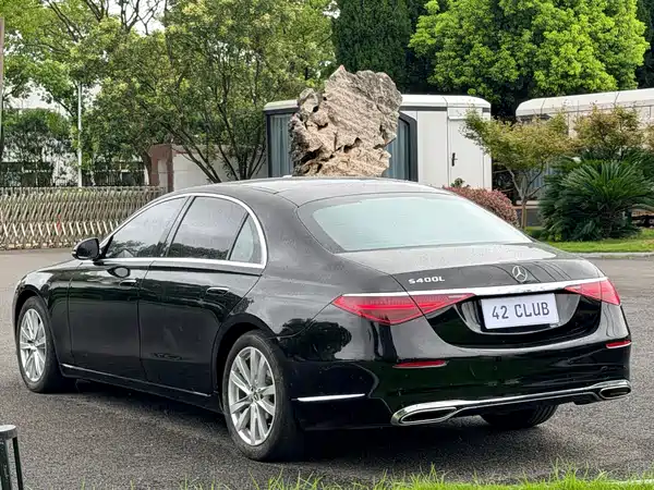 Mercedes-Benz S-Class 2024