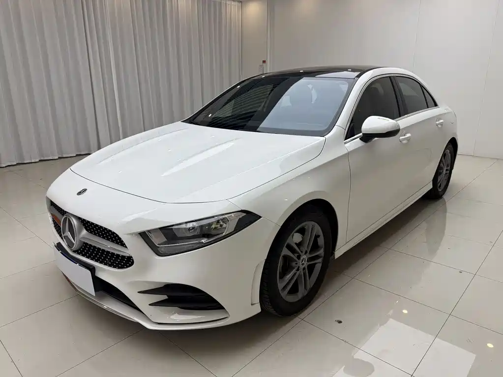 Mercedes-Benz A-Class 2022 — фото 1