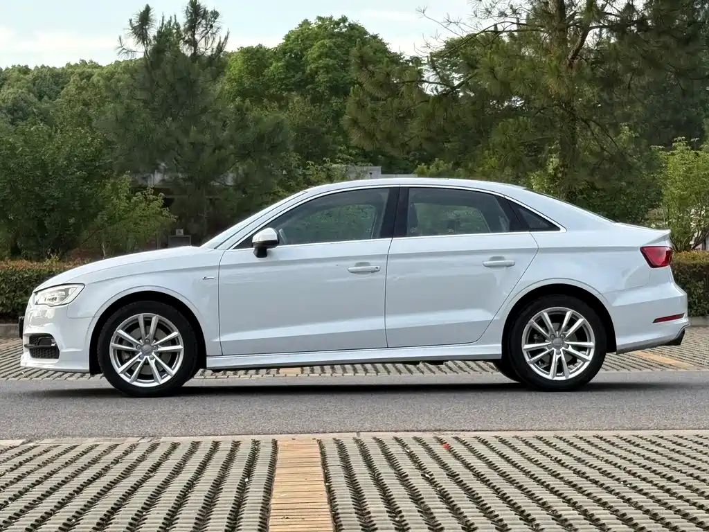 Audi A3 2014 — фото 4