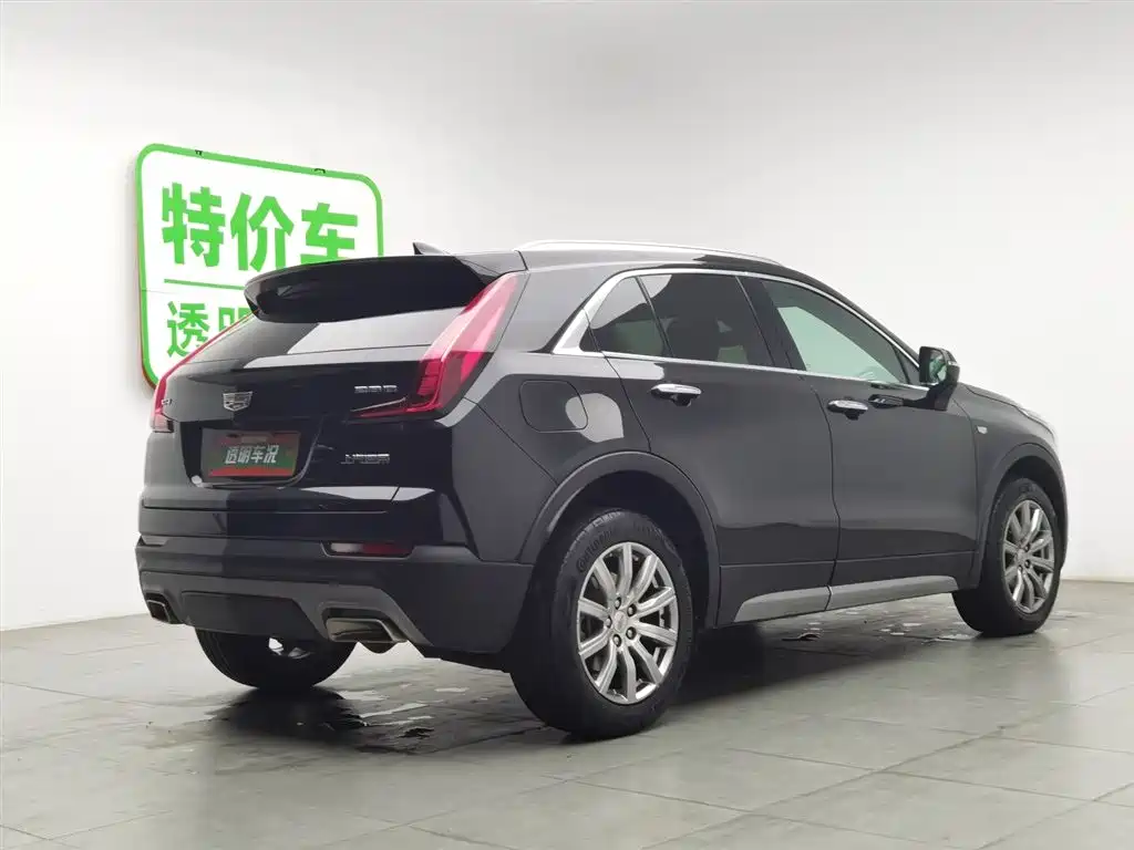 Cadillac XT4 2023 — фото 2