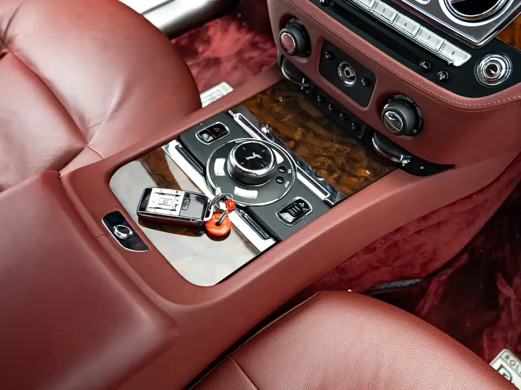 Rolls-Royce Ghost 2015 — фото 17
