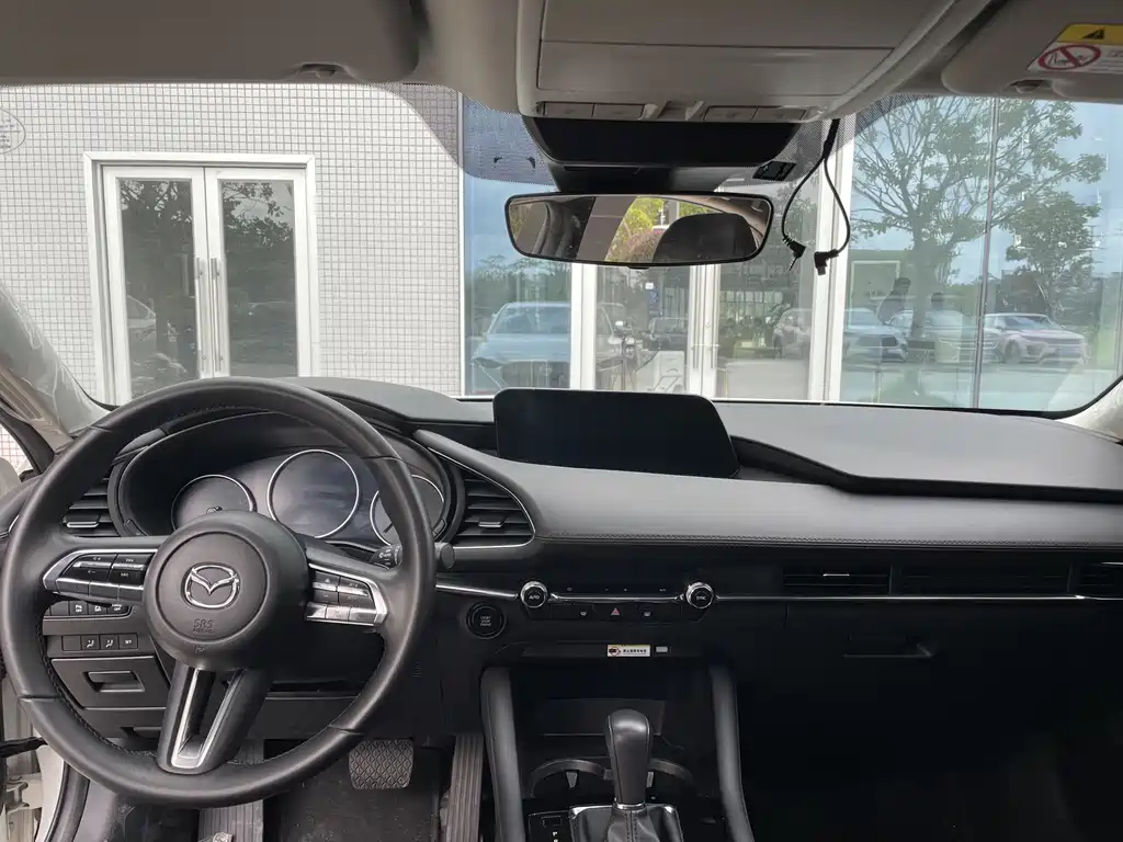 Mazda 3 Axela 2025