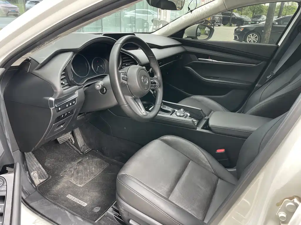 Mazda 3 Axela 2025