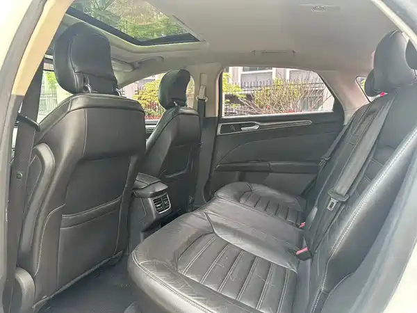 Ford Mondeo 2016