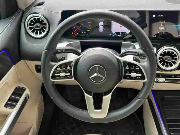 Mercedes-Benz GLB 2022