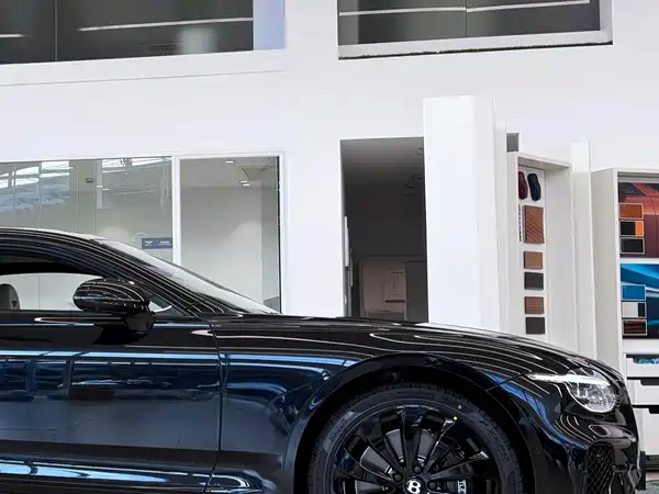 Bentley Continental Plug-In Hybrid 2026