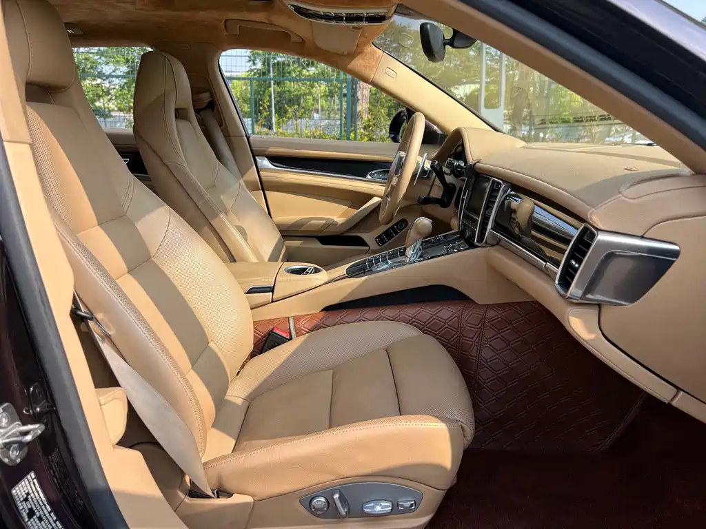 Porsche Panamera 2015 — фото 12