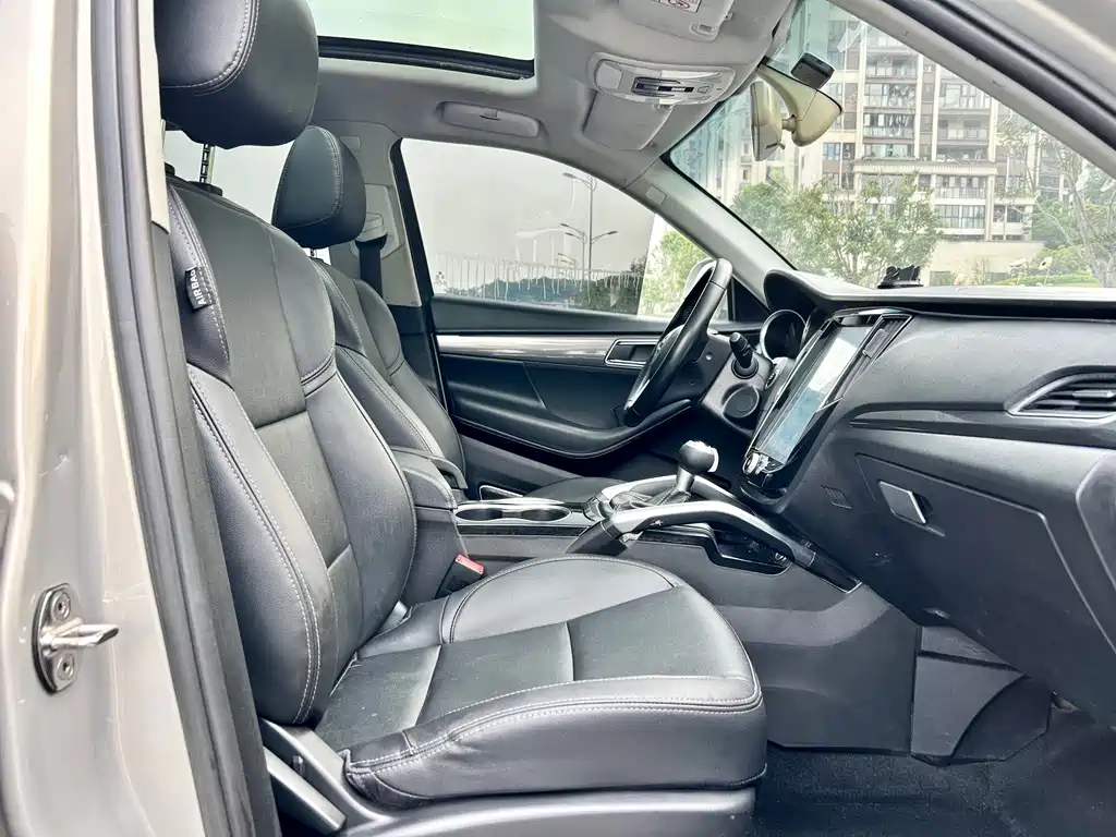Zotye SR7 2018 — фото 8