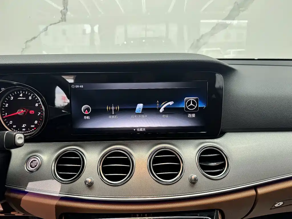Mercedes-Benz E-Class 2018 — фото 15