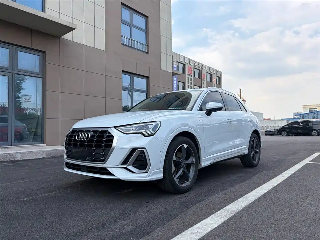 Audi Q3 2022